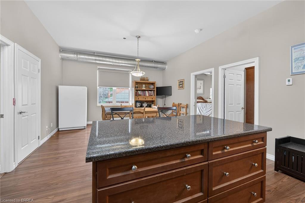 405-140 West River Street Property Photo 16
