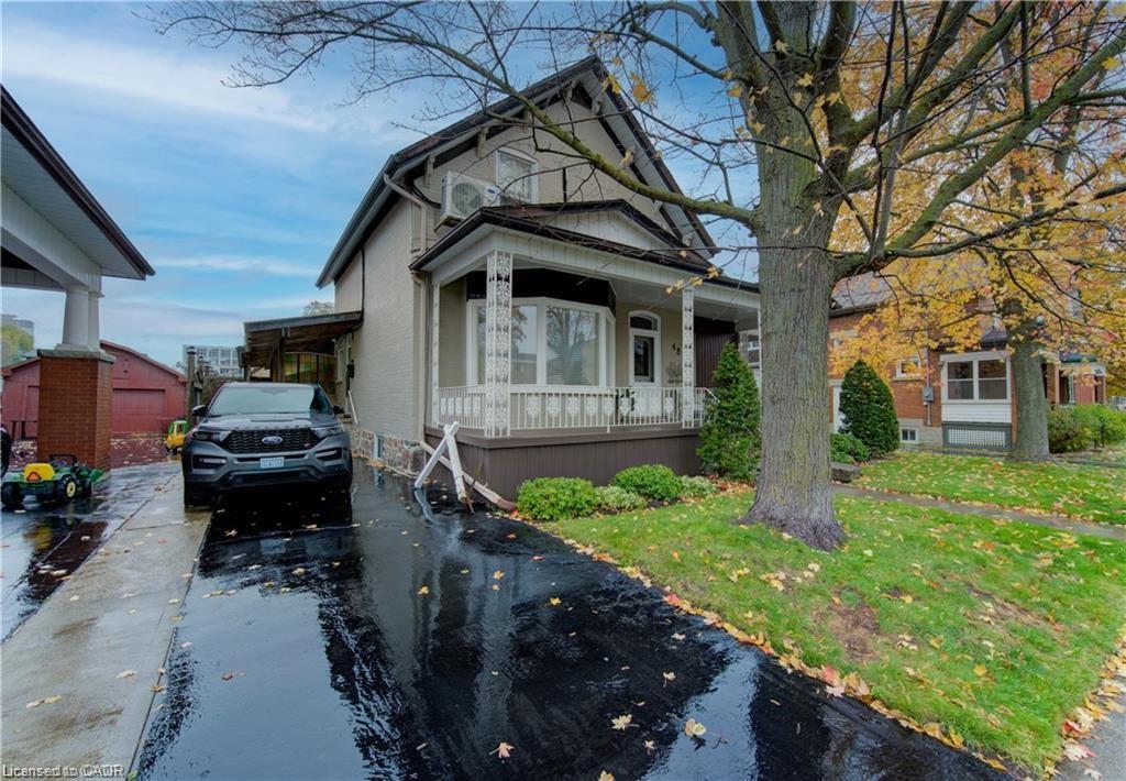 48 Dupont Street Property Photo 3