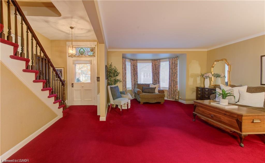 48 Dupont Street Property Photo 6