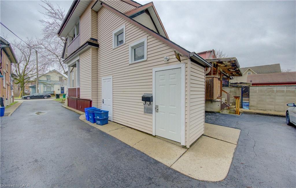 48 Dupont Street Property Photo 39