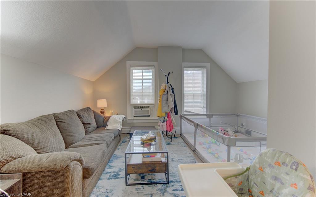 48 Dupont Street Property Photo 41