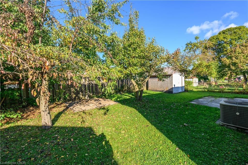 112 Purdy Crescent Property Photo 31
