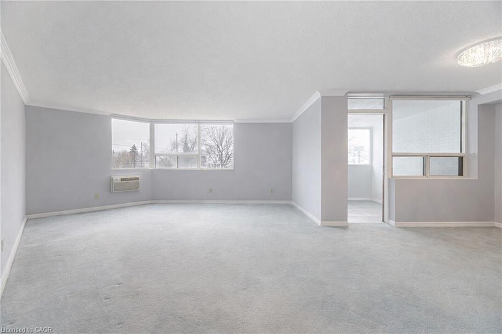 201-166 Mountain Park Avenue Property Photo 2