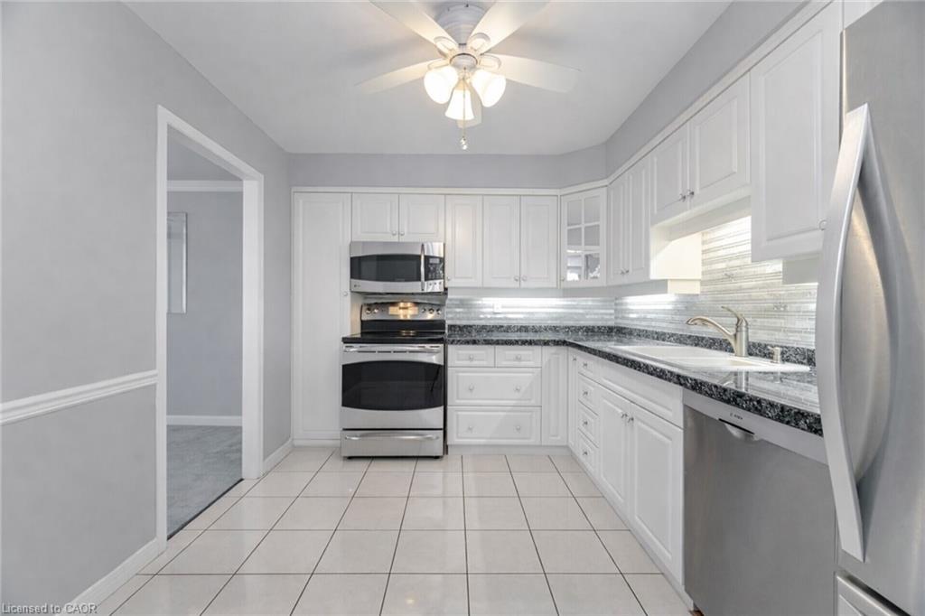 201-166 Mountain Park Avenue Property Photo 12