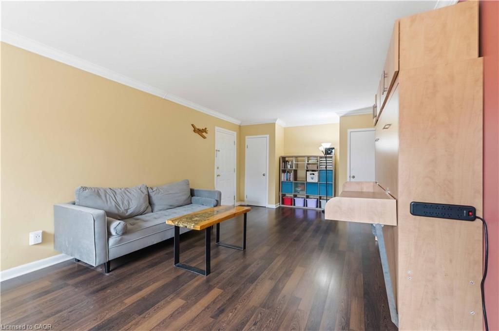 23-231 Macnab Street S Property Photo 5
