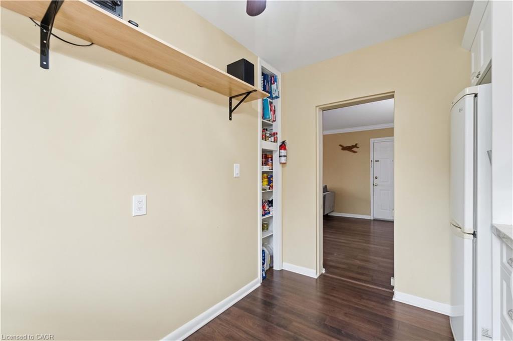 23-231 Macnab Street S Property Photo 11