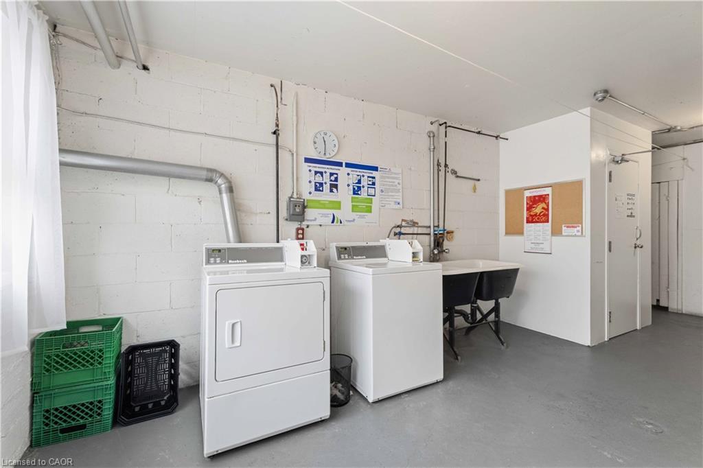23-231 Macnab Street S Property Photo 17