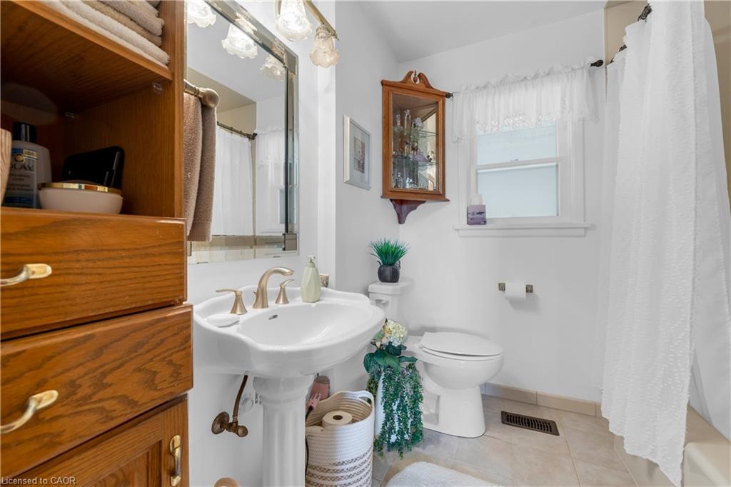 609 Green Mountain Road E Property Photo 14