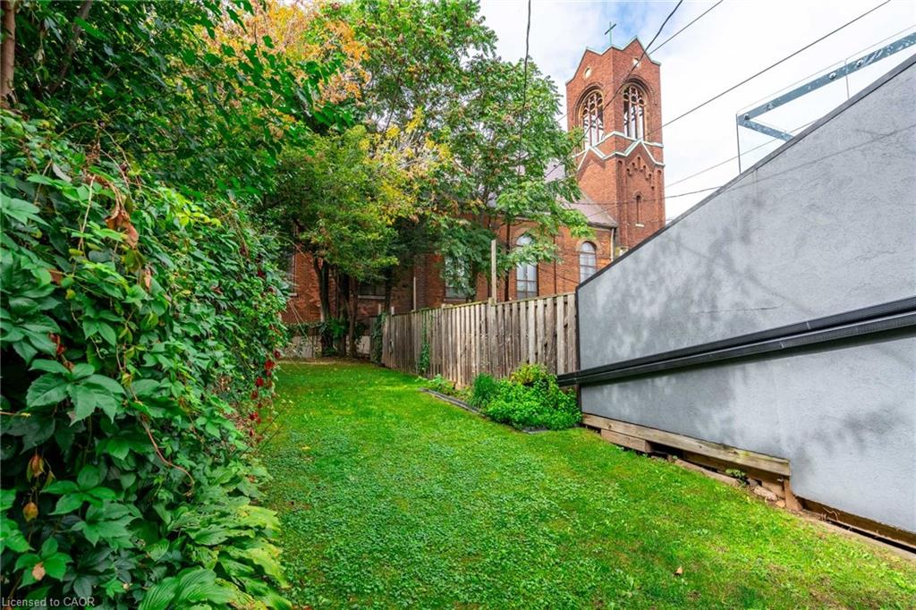 299 James Street N Property Photo 26