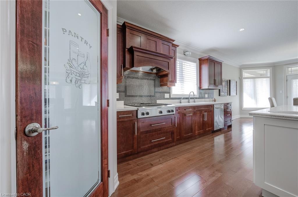 4072 Highland Park Drive Property Photo 10