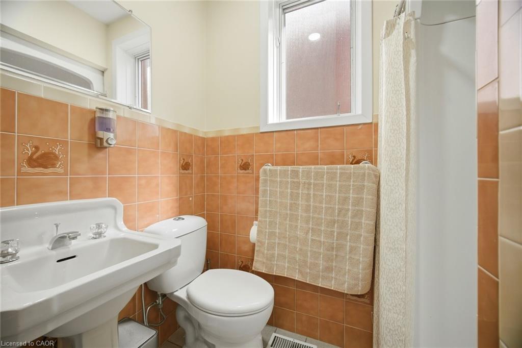 38 Leclaire Street Property Photo 23