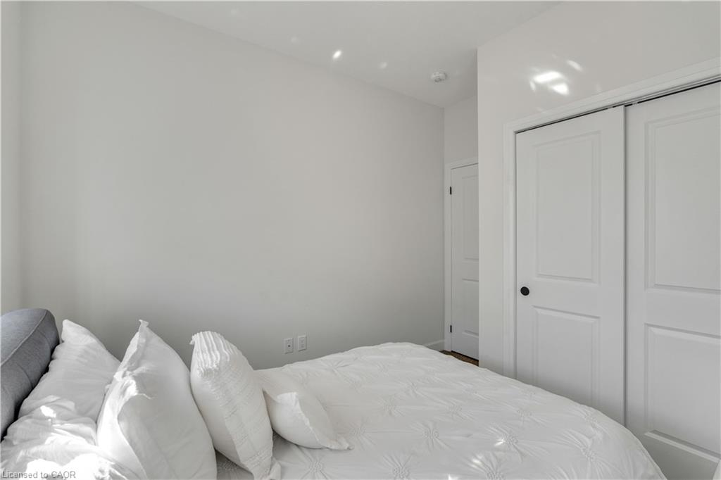 9b Shores Lane Property Photo 18