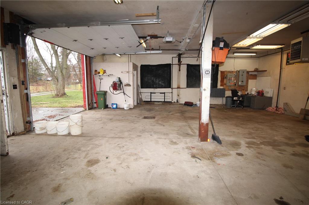 481 Garner Road E Property Photo 3