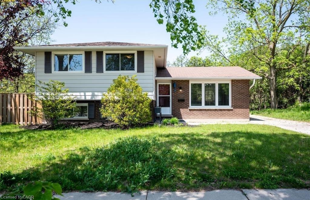 152 Macgregor Crescent Property Photo 2