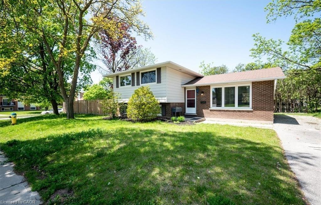 152 Macgregor Crescent Property Photo 3