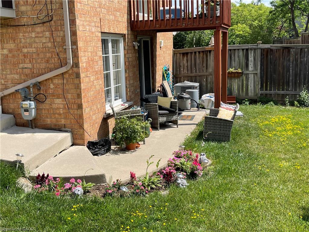 2415 Bankside Drive Property Photo 3