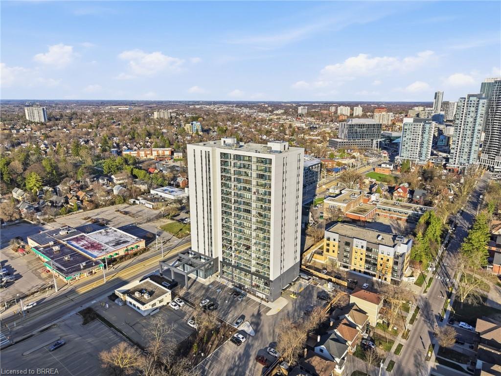 107-741 King Street W Property Photo 31