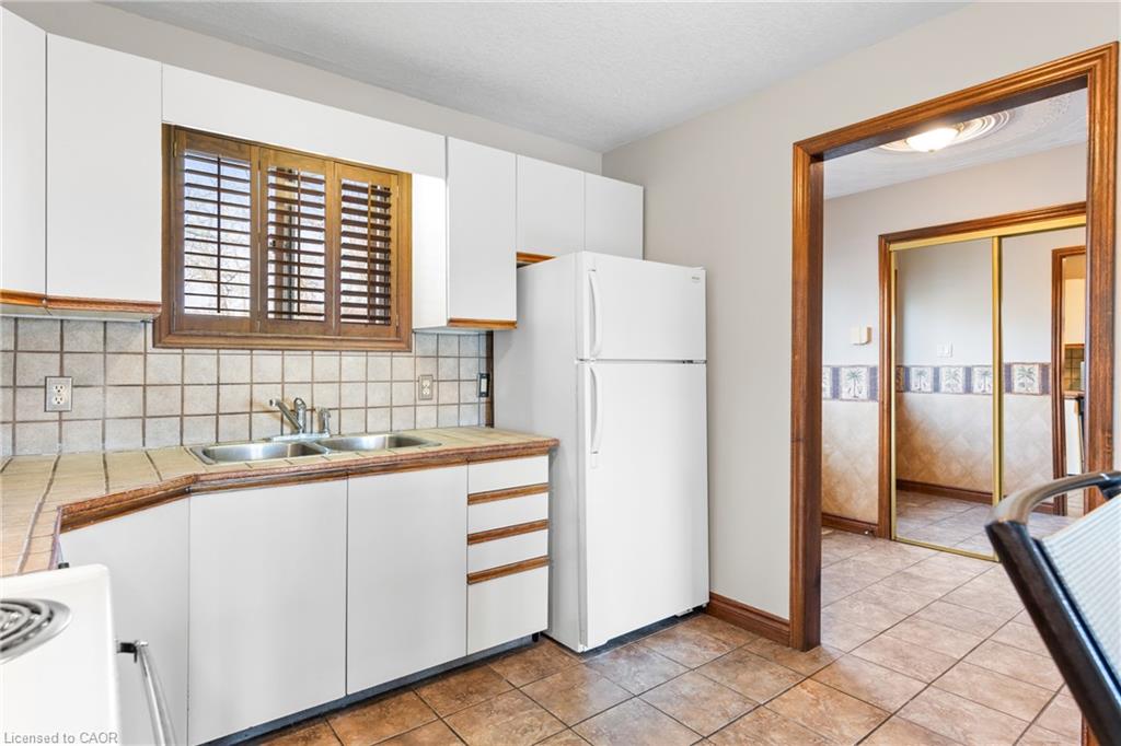 10 Glebe Street Property Photo 25
