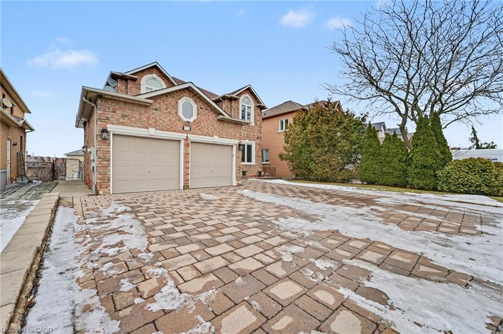 717 Vaughan Mills Road Property Photo 3