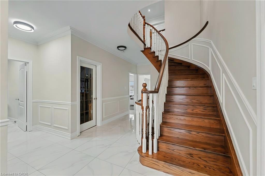 717 Vaughan Mills Road Property Photo 4