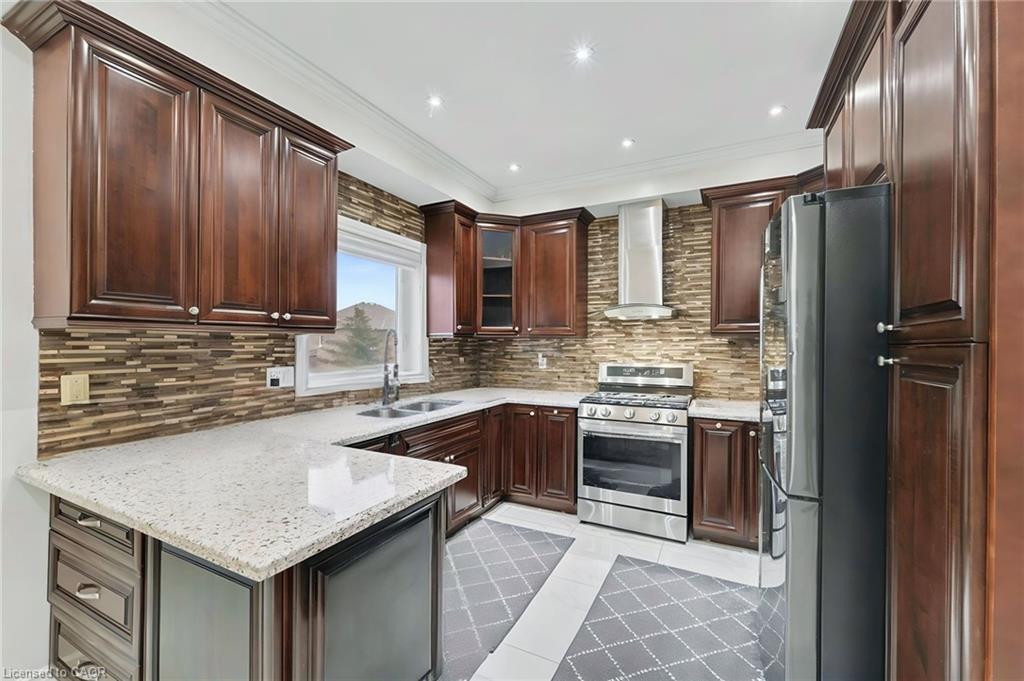 717 Vaughan Mills Road Property Photo 11