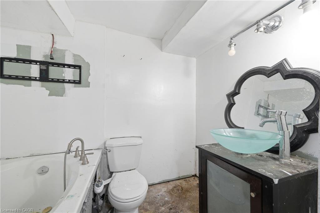 345 Linwood Avenue Property Photo 8