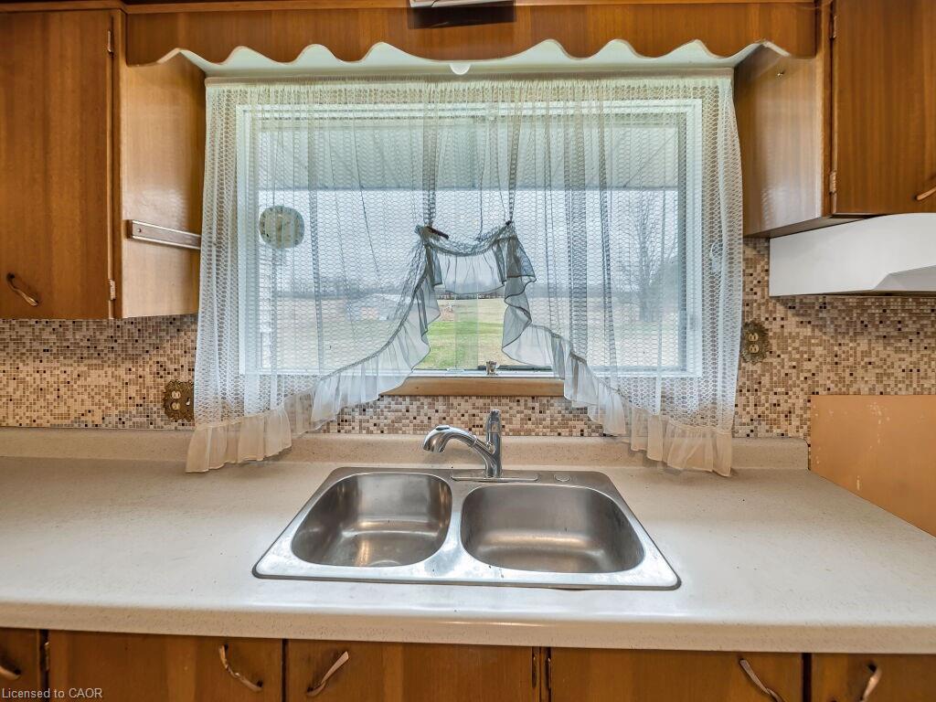 1416 Highway 6 Property Photo 7