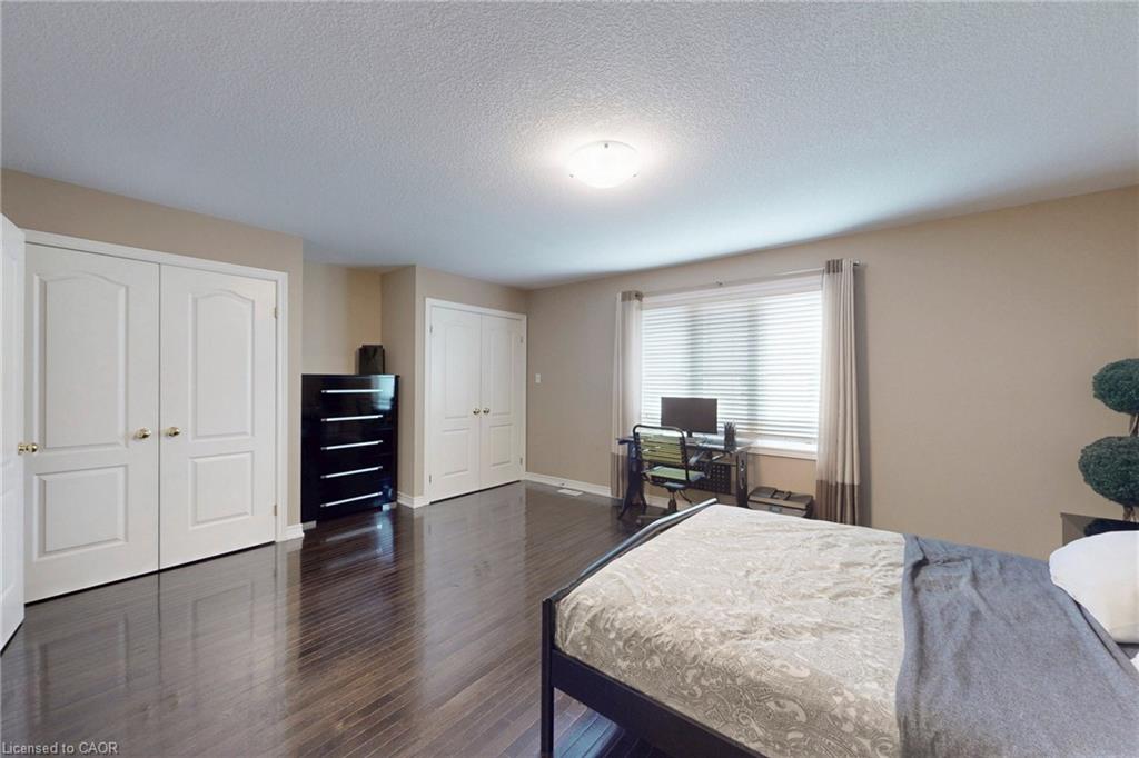 34 Forest Valley Crescent Property Photo 26