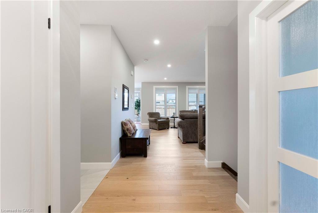 160 Hemlock Street Property Photo 3