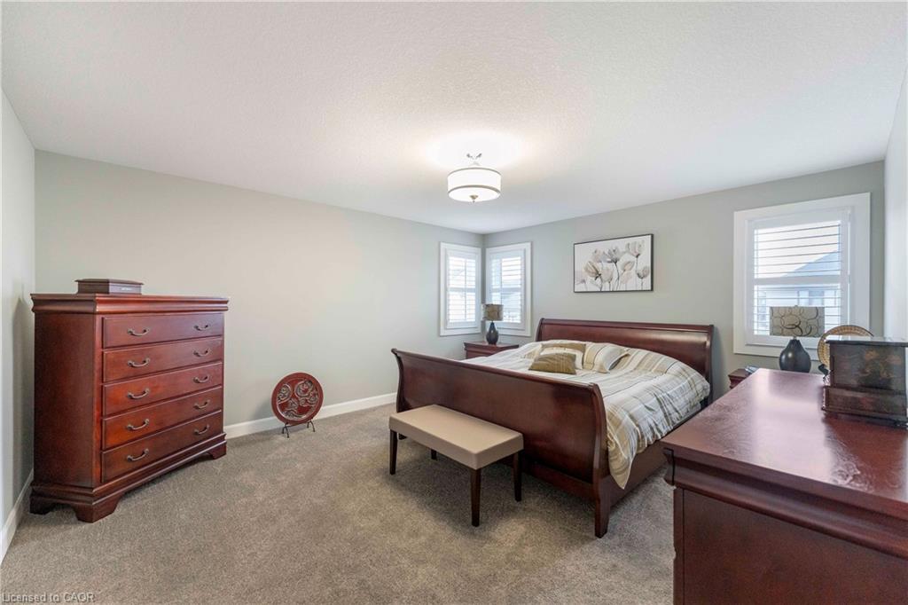 160 Hemlock Street Property Photo 13