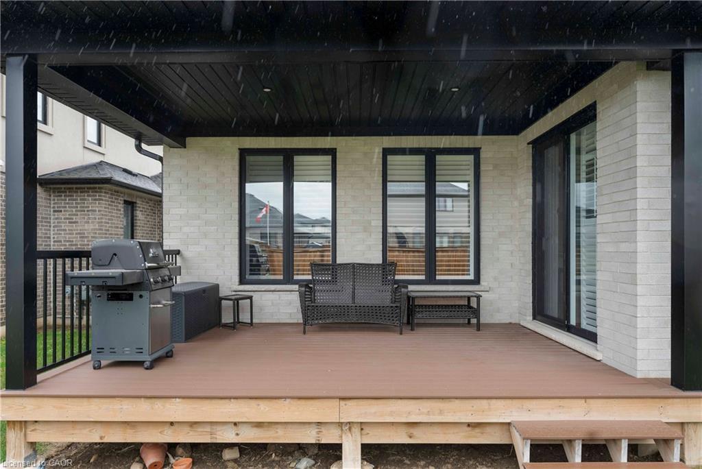 160 Hemlock Street Property Photo 20