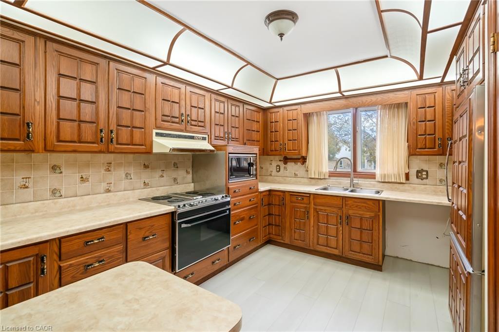 85 Westgate Park Drive Property Photo 8