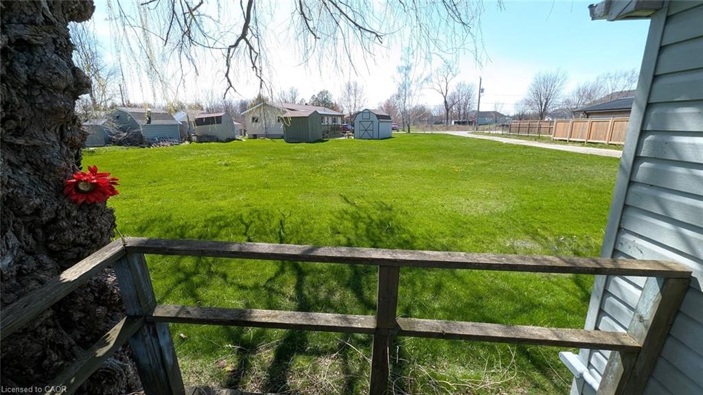 9/11 Marilyn Drive Property Photo 11