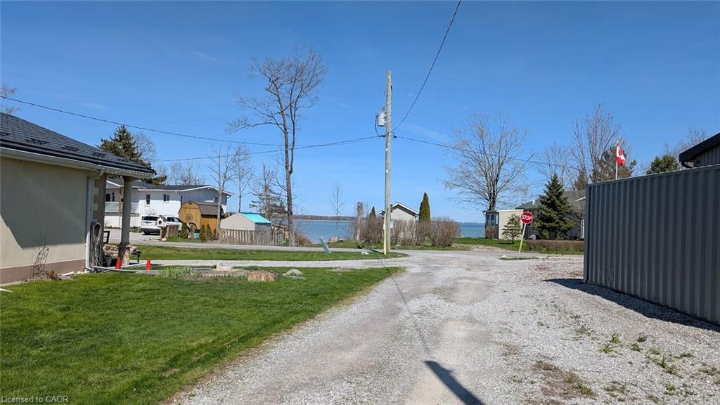 9/11 Marilyn Drive Property Photo 14