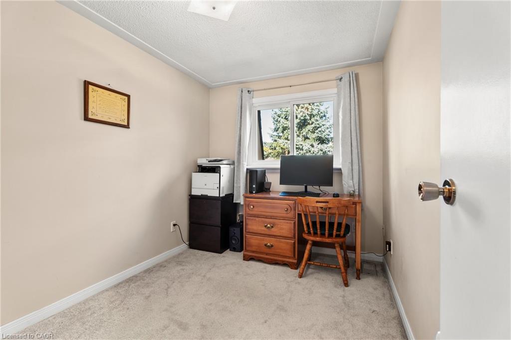N1-444 Stone Church Road W Property Photo 23