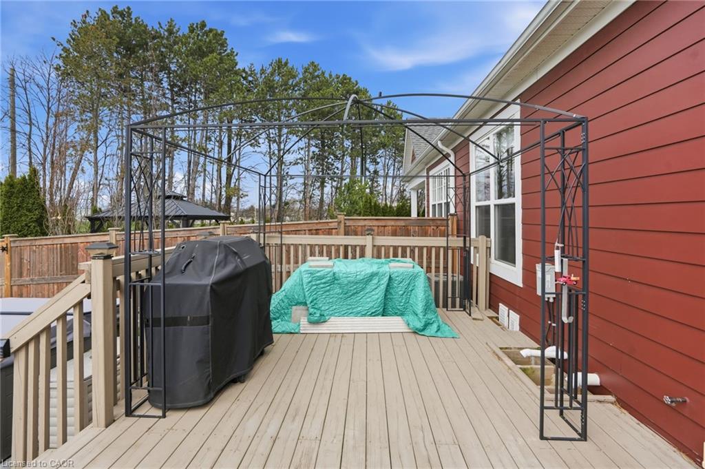 65 Paradise Grove Property Photo 32