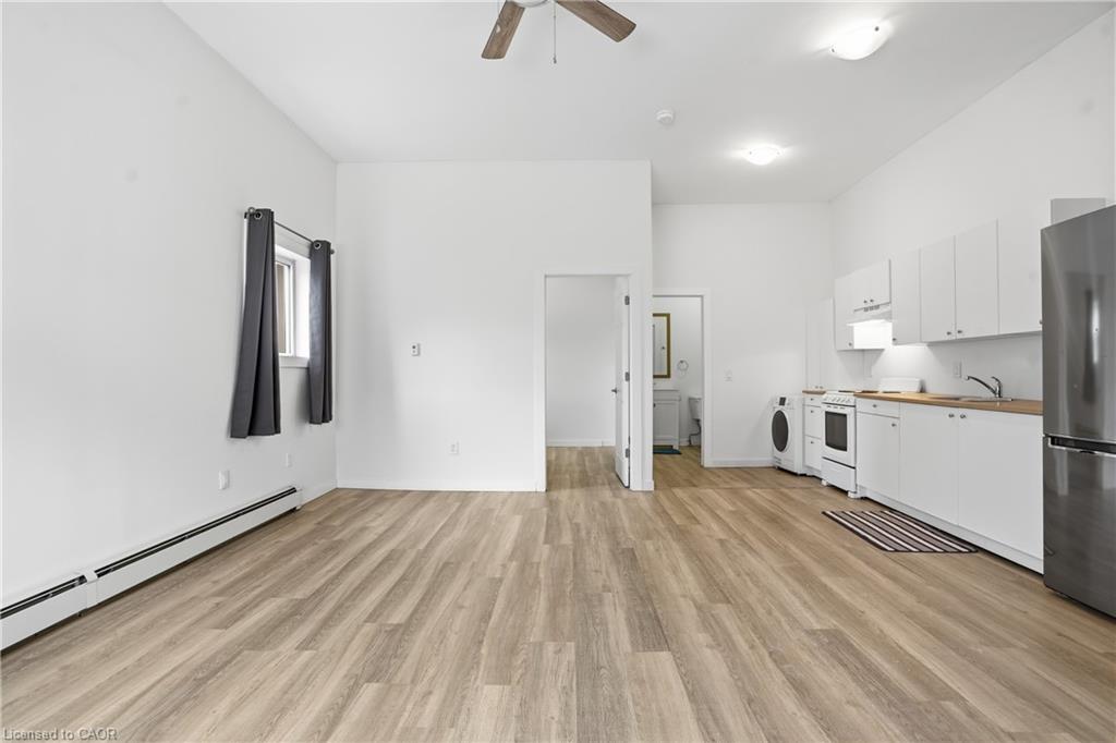 14 Avenue Place Property Photo 3