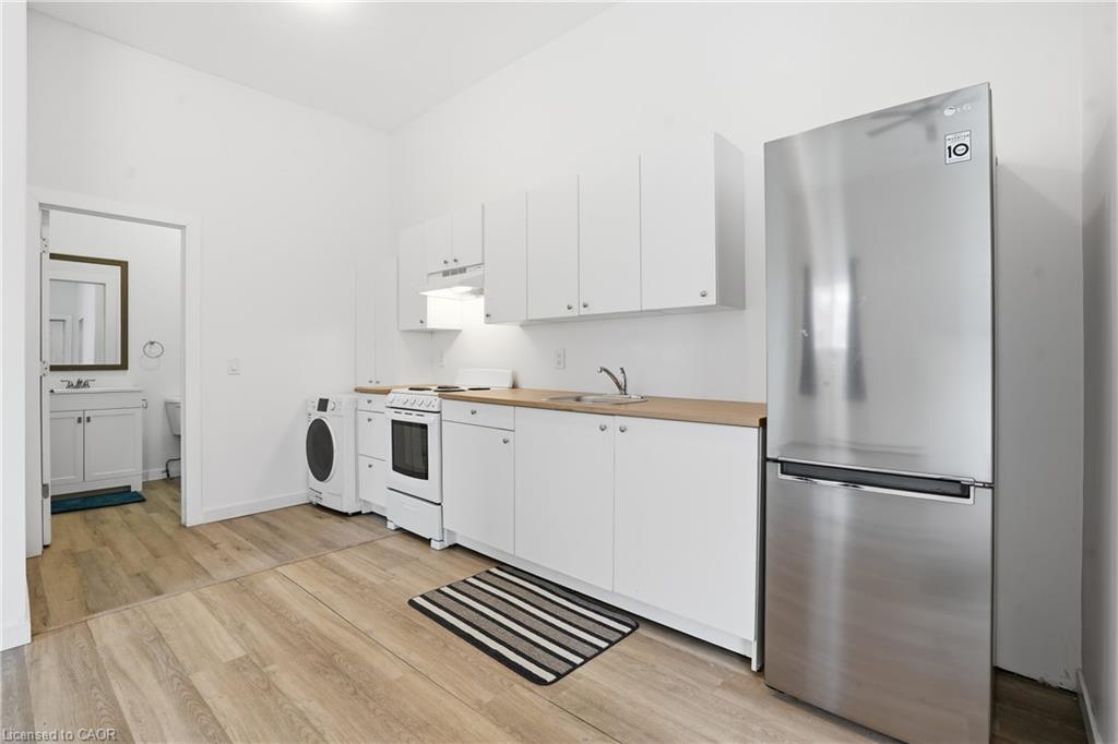 14 Avenue Place Property Photo 5