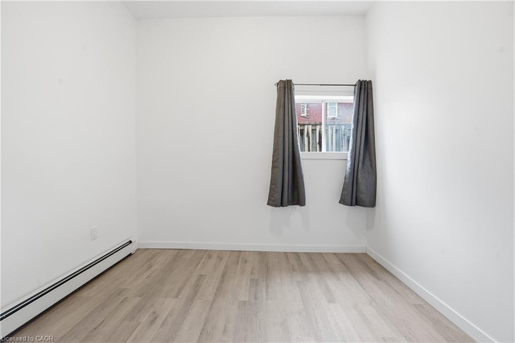 14 Avenue Place Property Photo 13