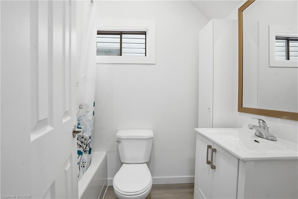14 Avenue Place Property Photo 15
