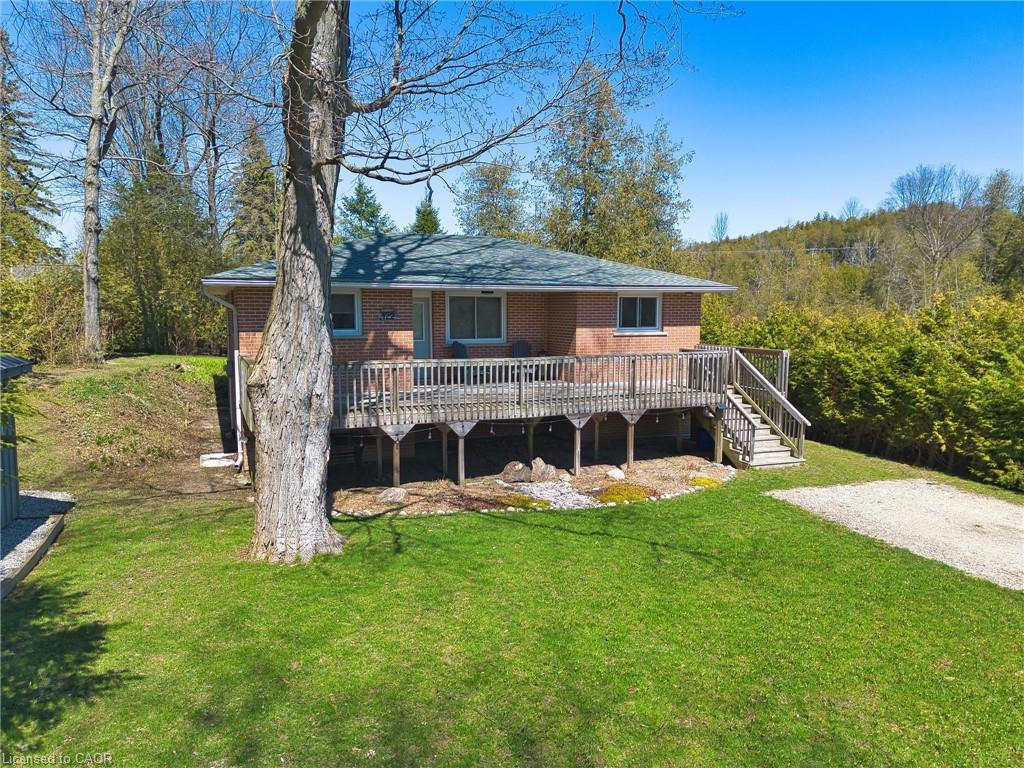 122 Hemlock Street Property Photo 3