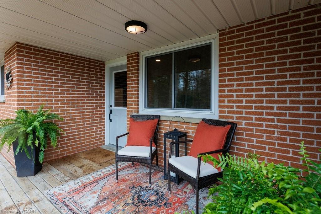 122 Hemlock Street Property Photo 9