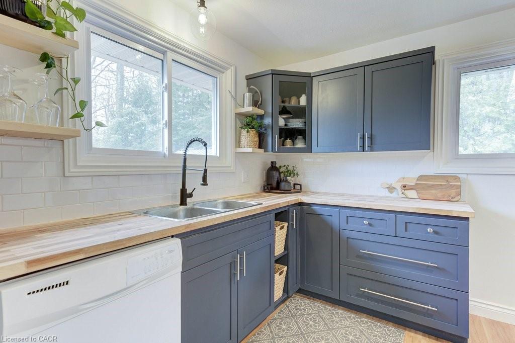 122 Hemlock Street Property Photo 17