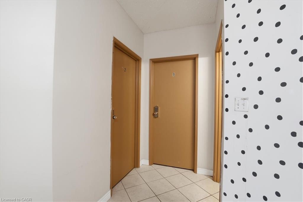 401-253 Lester Street Property Photo 15
