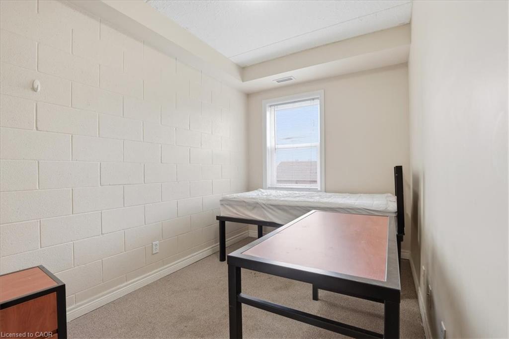 401-253 Lester Street Property Photo 17