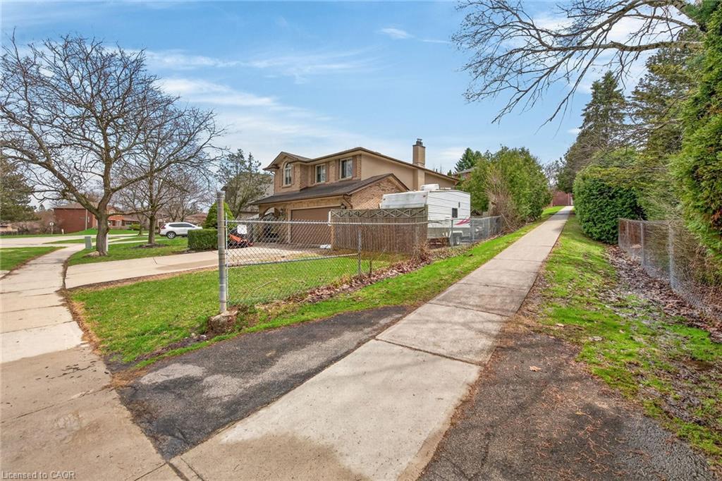 249 Lloyminn Avenue Property Photo 3