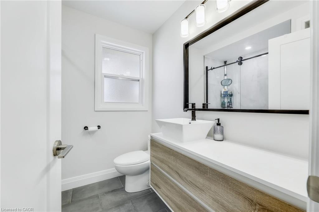 18 Tweedsmuir Avenue Property Photo 14
