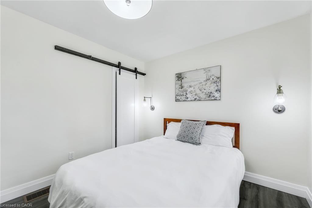 18 Tweedsmuir Avenue Property Photo 16