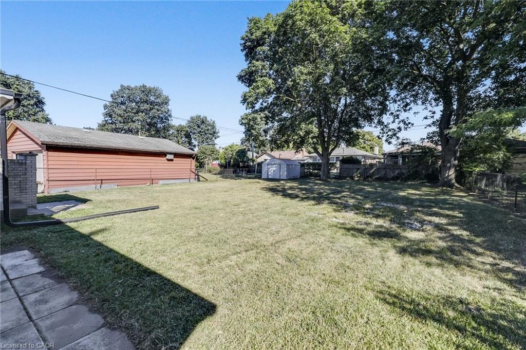 18 Tweedsmuir Avenue Property Photo 21