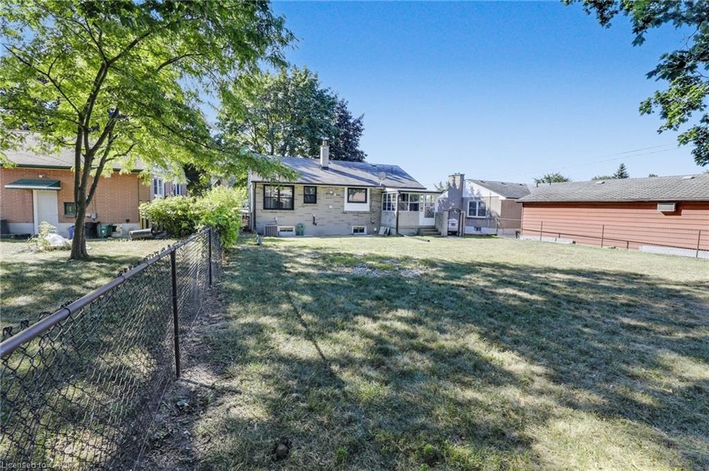 18 Tweedsmuir Avenue Property Photo 24